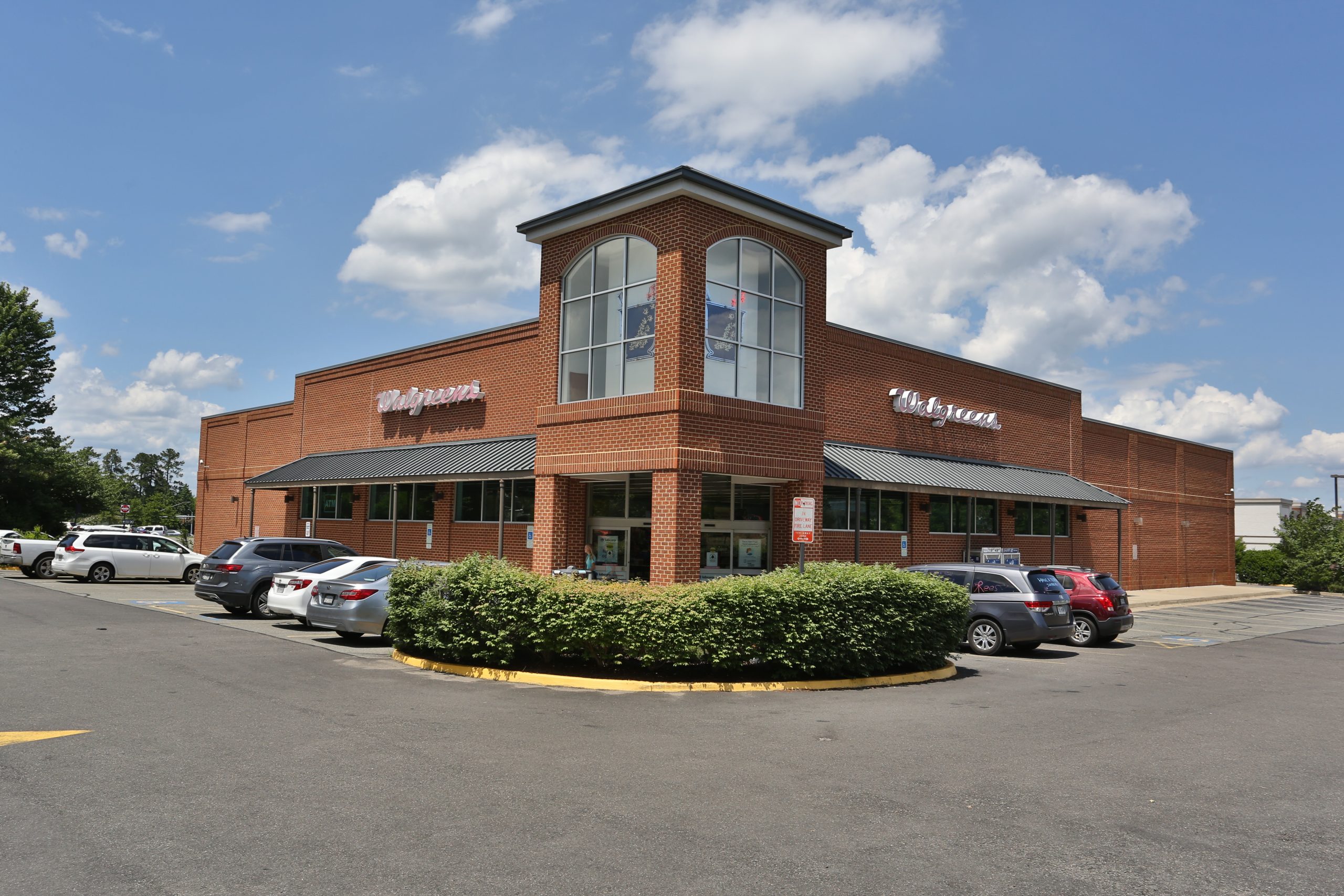 Glen Allen, VA Walgreens Storefront