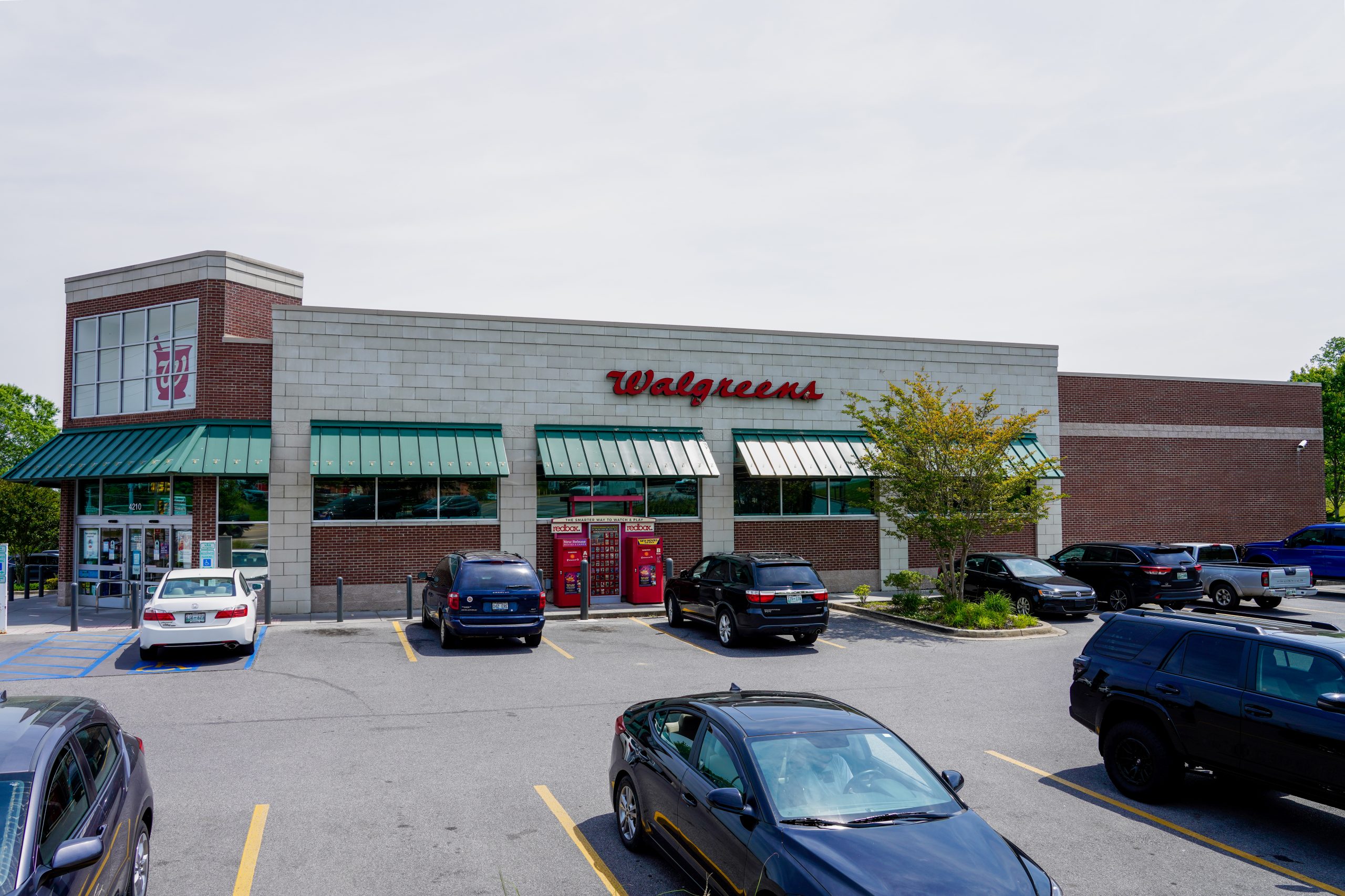 Johnson City, TN Walgreens Storefront