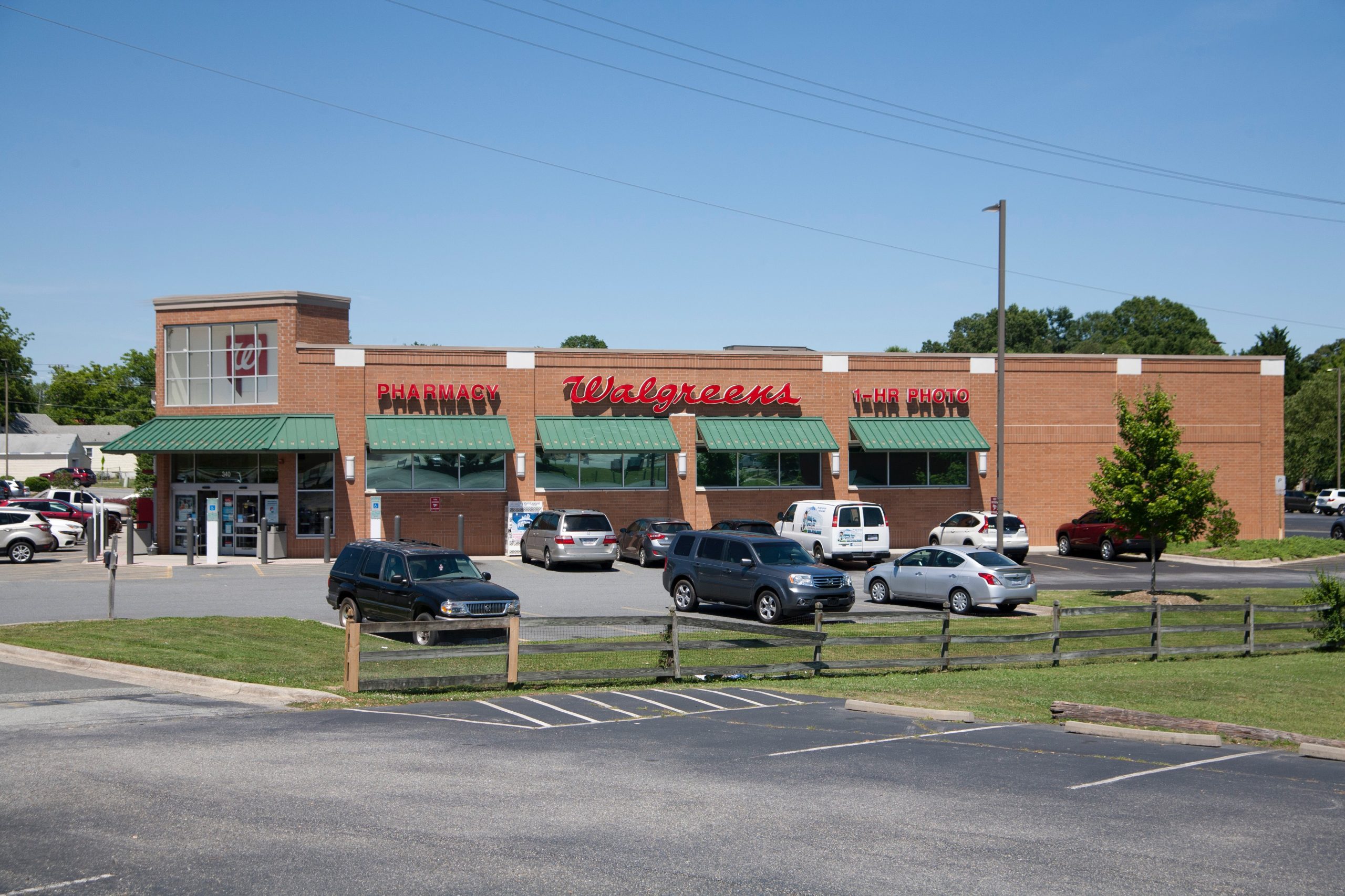 Kernersville, NC Walgreens Storefront