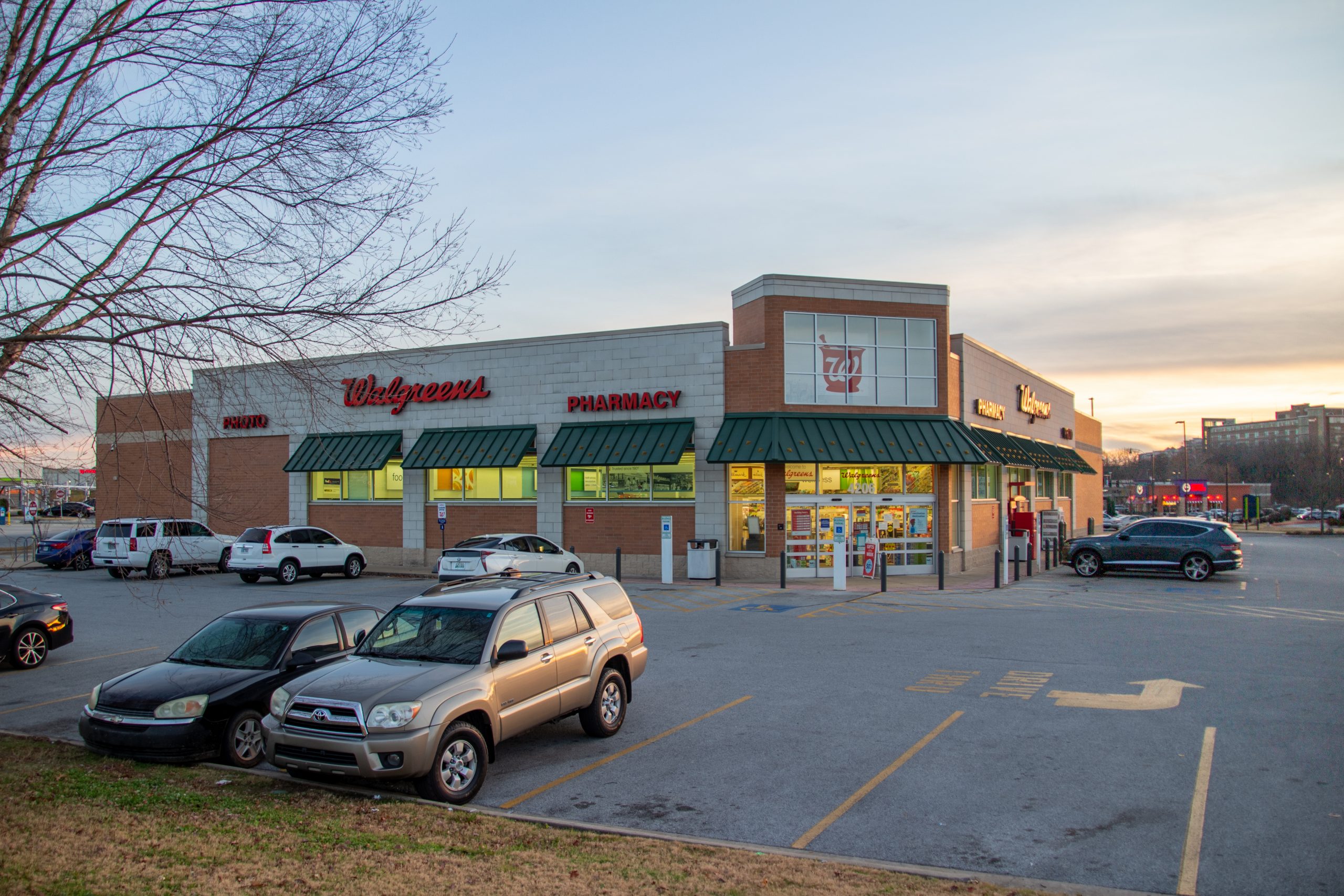 Rogers, AR Walgreens Storefront