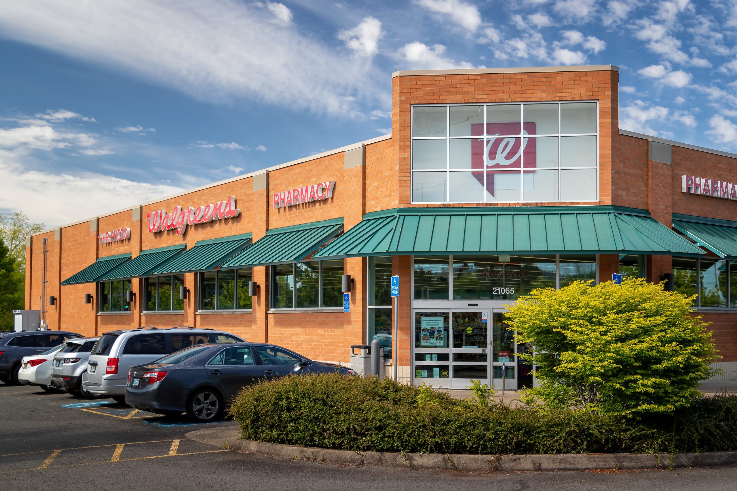 Sherwood, OR Walgreens Storefront